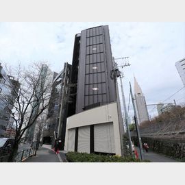 代々木駅より徒歩4分 10階 築3年1ヶ月の賃貸物件