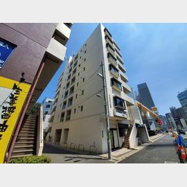 代々木駅より徒歩4分 築42年5ヶ月 8階建の賃貸物件