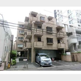 赤坂駅より徒歩5分 築49年10ヶ月 5階建の賃貸物件