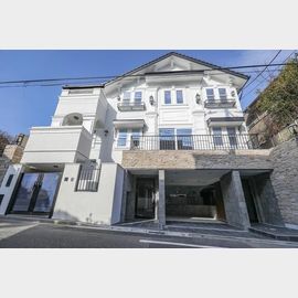 都立大学駅より徒歩7分 地下1階 築2年6ヶ月の賃貸物件