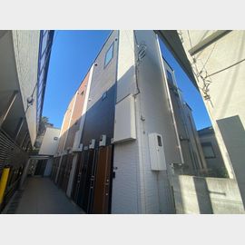 若林駅より徒歩6分 築8年2ヶ月 3階建の賃貸物件