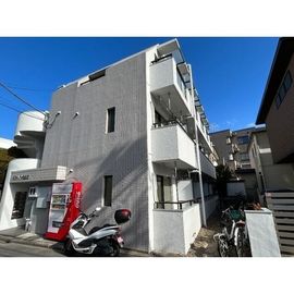 上町駅より徒歩6分 1階 築35年7ヶ月の賃貸物件