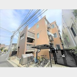 笹塚駅より徒歩9分 築9年8ヶ月 3階建の賃貸物件