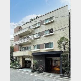 六本木駅より徒歩4分 4階 築56年6ヶ月の賃貸物件