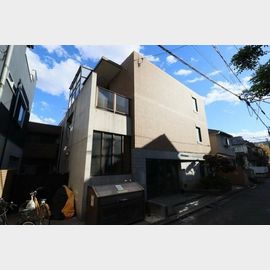 ロイヤルアーバン駒場東大 1階 築34年7ヶ月の賃貸物件