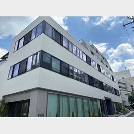 原宿駅より徒歩6分 3階 築2年1ヶ月の賃貸物件