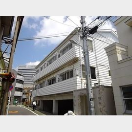 旗の台駅より徒歩2分 築41年8ヶ月 3階建の賃貸物件