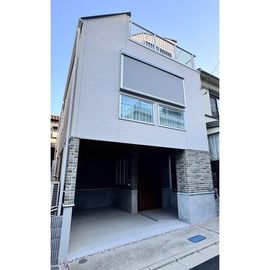 三軒茶屋駅より徒歩11分 築3年8ヶ月 3階建の賃貸物件