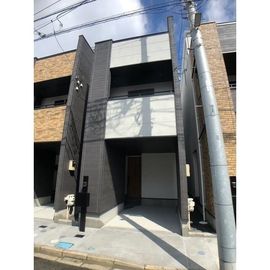 古淵駅より徒歩11分 1階 築2年11ヶ月の賃貸物件