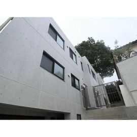 都立大学駅より徒歩7分 1階 築3年10ヶ月の賃貸物件