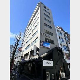 六本木駅より徒歩8分 築54年3ヶ月 9階建の賃貸物件