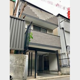 乃木坂駅より徒歩4分 築26年1ヶ月 3階建の賃貸物件