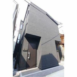 牛込柳町駅より徒歩7分 築4年9ヶ月 3階建の賃貸物件