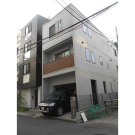 代々木公園駅より徒歩7分 築12年5ヶ月 3階建の賃貸物件