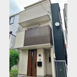 幡ヶ谷駅より徒歩8分 築7年9ヶ月 3階建の賃貸物件