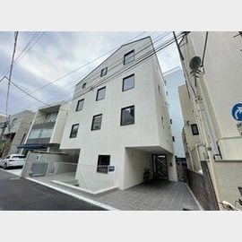 明治神宮前駅より徒歩10分 1階 築5年1ヶ月の賃貸物件