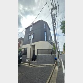 代々木八幡駅より徒歩7分 築2年2ヶ月 3階建の賃貸物件