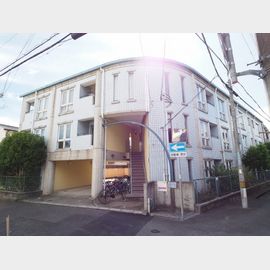 大倉山駅より徒歩18分 3階 築33年4ヶ月の賃貸物件