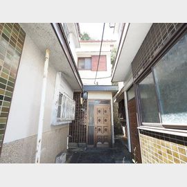 丸山駅より徒歩10分 築57年5ヶ月 2階建の賃貸物件