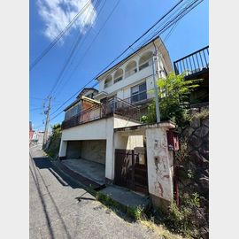 鈴蘭台駅より徒歩4分 築49年5ヶ月 2階建の賃貸物件