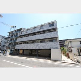 塚口駅より徒歩5分 3階 築8年の賃貸物件