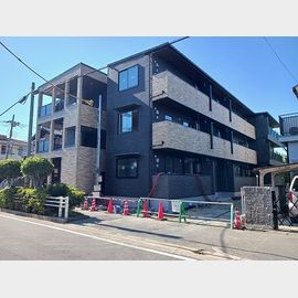 園田駅より徒歩23分 新築 3階建の賃貸物件
