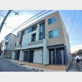 新石切駅より徒歩6分 築11年1ヶ月 3階建の賃貸物件