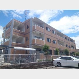 長田駅より徒歩13分 築15年8ヶ月 3階建の賃貸物件
