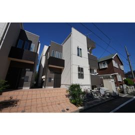 新瑞橋駅より徒歩9分 築11年5ヶ月 2階建の賃貸物件