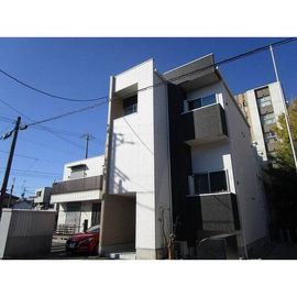 熱田神宮西駅より徒歩9分 築10年4ヶ月 2階建の賃貸物件