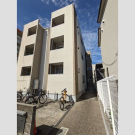 大曽根駅より徒歩9分 築7年5ヶ月 3階建の賃貸物件