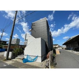 荒子駅より徒歩4分 1階 築8年10ヶ月の賃貸物件