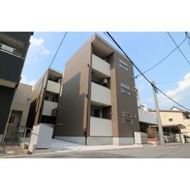 平安通駅より徒歩8分 3階 築4年の賃貸物件