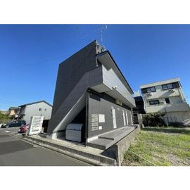 中島駅より徒歩6分 1階 築8年10ヶ月の賃貸物件