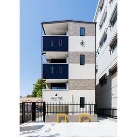 荒子駅より徒歩9分 築8年5ヶ月 3階建の賃貸物件