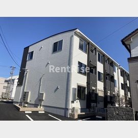 尾張一宮駅よりバス6分 築2年8ヶ月 3階建の賃貸物件