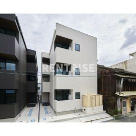 江南駅より徒歩9分 1階 築4年10ヶ月の賃貸物件