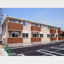 江南駅よりバス16分 築10年1ヶ月 2階建の賃貸物件