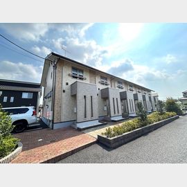 瓜連駅より徒歩6分 築11年7ヶ月 2階建の賃貸物件