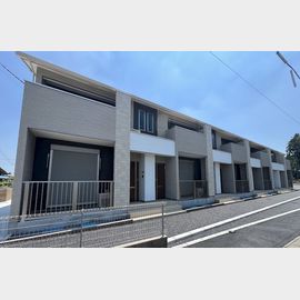 内原駅より徒歩20分 築1年11ヶ月 2階建の賃貸物件
