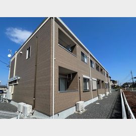 友部駅より徒歩11分 築8年1ヶ月 2階建の賃貸物件