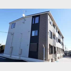 水戸駅よりバス8分 築3年7ヶ月 3階建の賃貸物件