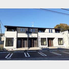 赤塚駅よりバス5分 築2年9ヶ月 2階建の賃貸物件