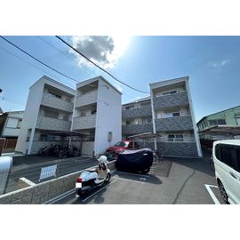 萱島駅より徒歩7分 築1年9ヶ月 3階建の賃貸物件