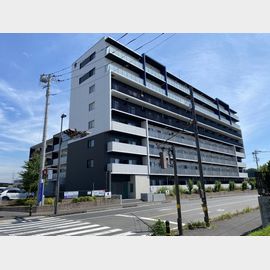 万博記念公園駅より徒歩4分 3階 築9年6ヶ月の賃貸物件