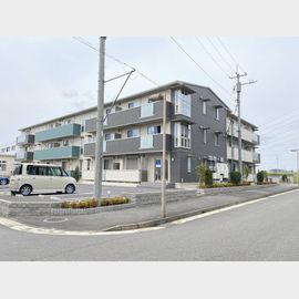 みどりの駅より徒歩8分 1階 築9年3ヶ月の賃貸物件