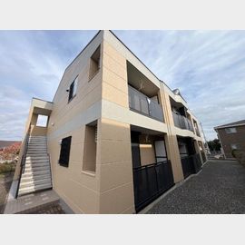 雫 1階 築15年9ヶ月の賃貸物件