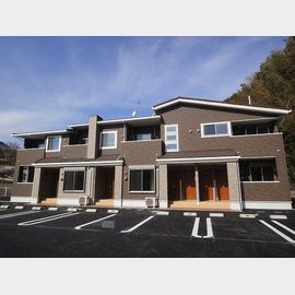 石岡駅より徒歩18分 築7年7ヶ月 2階建の賃貸物件