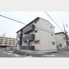 牛久駅より徒歩28分 新築 3階建の賃貸物件