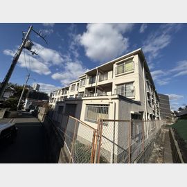 千里中央駅より徒歩11分 3階 築42年3ヶ月の賃貸物件